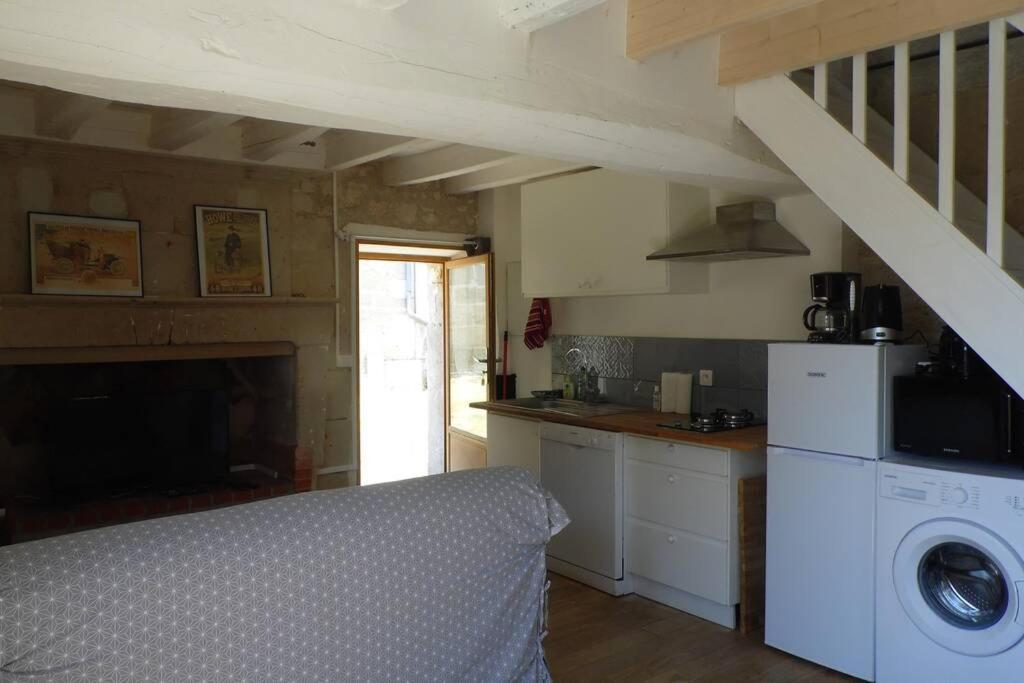 Maisonnette Climatisee Avec Parking Prive Doue-en-Anjou Εξωτερικό φωτογραφία