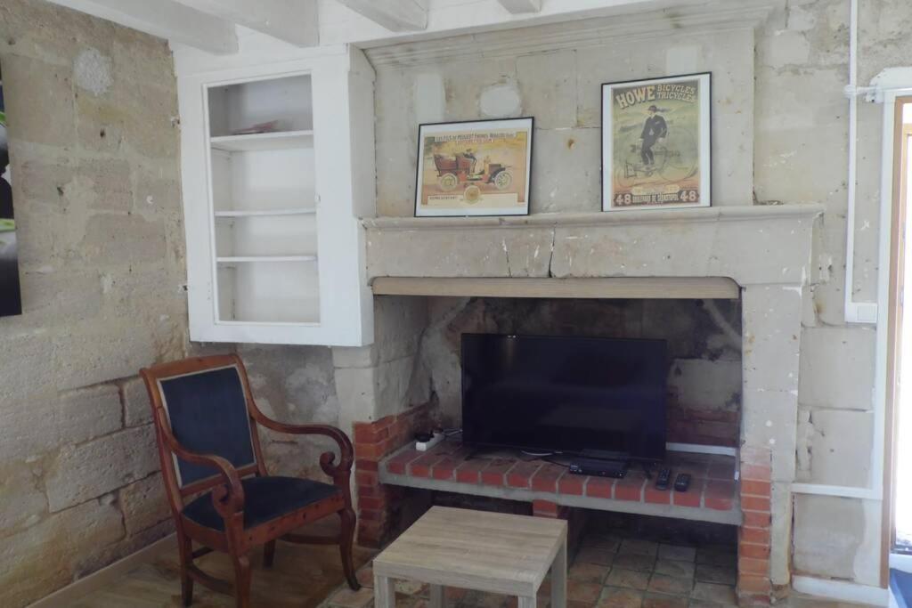 Maisonnette Climatisee Avec Parking Prive Doue-en-Anjou Εξωτερικό φωτογραφία